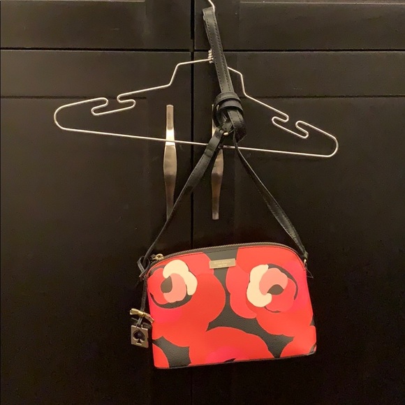kate spade Handbags - NWOT Kate Spade cross body
